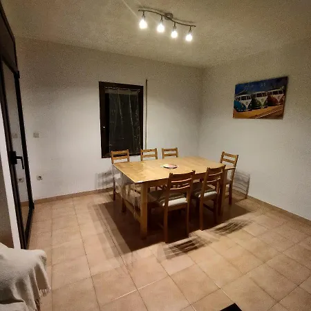 T4 A 100 Metres De La Apartament Roses