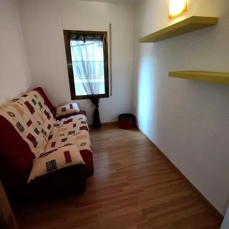 T4 A 100 Metres De La Apartament
