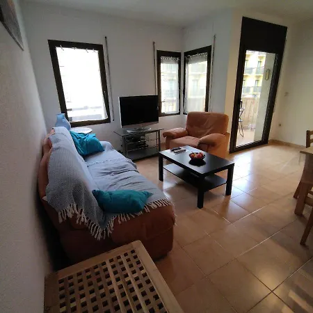 Appartamento T4 A 100 Metres De La *